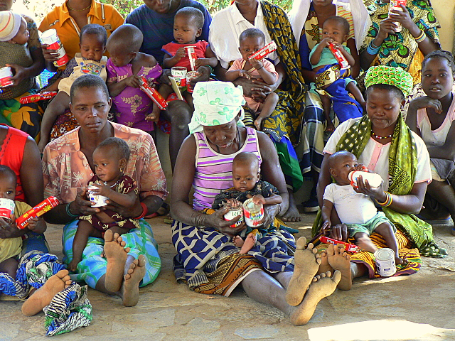 Tras la entrega de Leche a las mamás